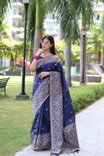 Heritage Charm Handloom Raw Silk Saree with Elegant Pallu