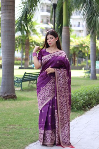 Heritage Charm Handloom Raw Silk Saree with Elegant Pallu