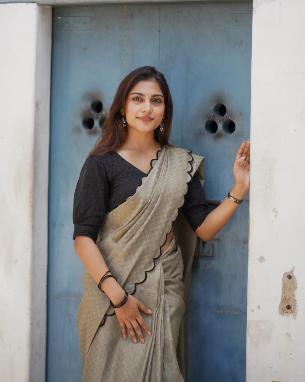Gadhwal Chex Saree with Arca and Lucknowi Finishing