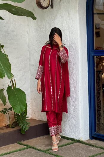 Elegant Red Georgette Suit Set with Embroidered Sequins