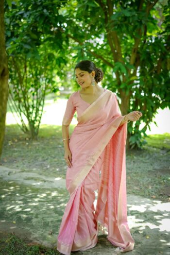 Classic Banarasi Raw Silk Saree with Stunning Zari Accents