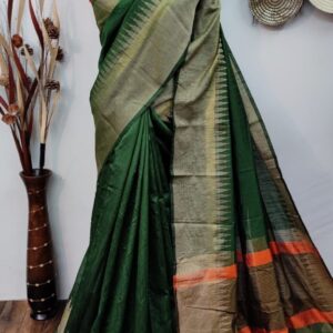 Temple Grace Raw Silk Saree with Woven Border Contrast Pallu