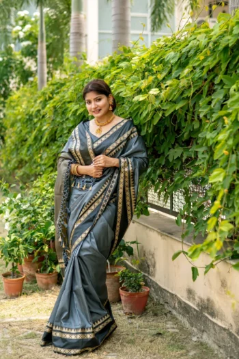 Soft Raw Silk Saree with Temple Woven Border, Zari Pallu