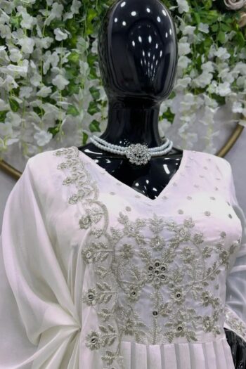 Designer Tissu Organza Silk Suit with Thread & Sequin Work and Matching Dupatta