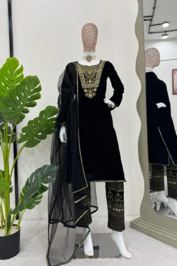 Viscose Velvet Suit Set with Thread and Sequin Embroidery