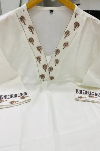 Elegant Rayon Cotton Kurti with Embroidery – Stylish Ethnic Wear