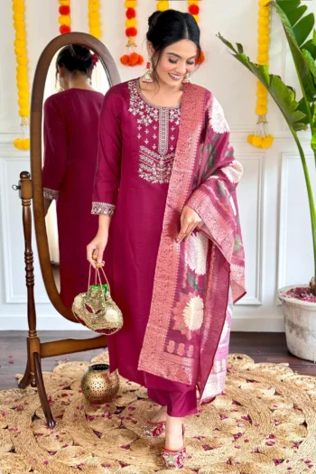 Viscose Chanderi Kurti Set with Jacquard Print Dupatta