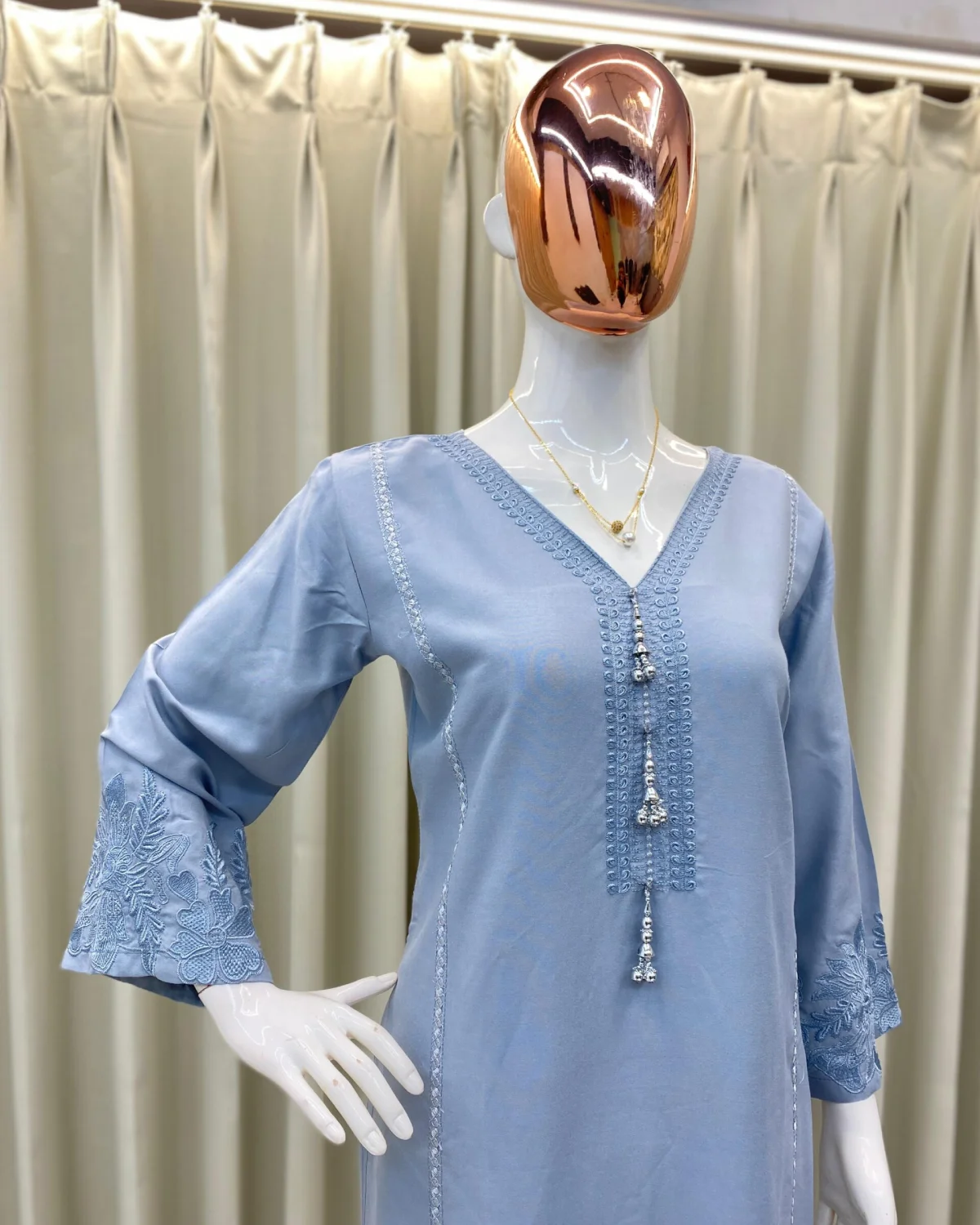 Trendy Reyon Co-ord Set with Embroidery and Latkan Work